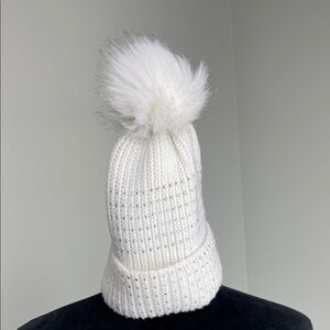 New York & Company White Knit Beanie with Pom Pom Ladies